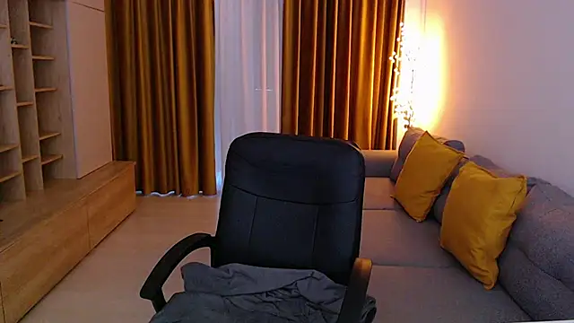  Mia Adams online show from 07/03/26, 05:25