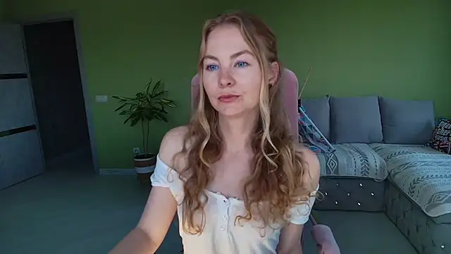 Cuddle Cat online show from 07/02/26, 05:13