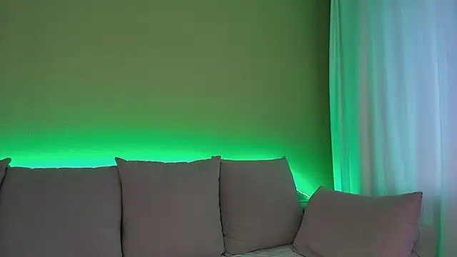 Cuddle Cat online show from 02/27/26, 04:34