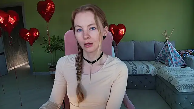 Cuddle Cat online show from 05/31/26, 05:24