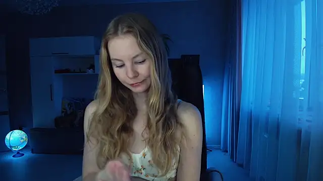 Cuddle Cat online show from 01/12/26, 06:09