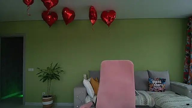 Cuddle Cat online show from 06/18/26, 06:12
