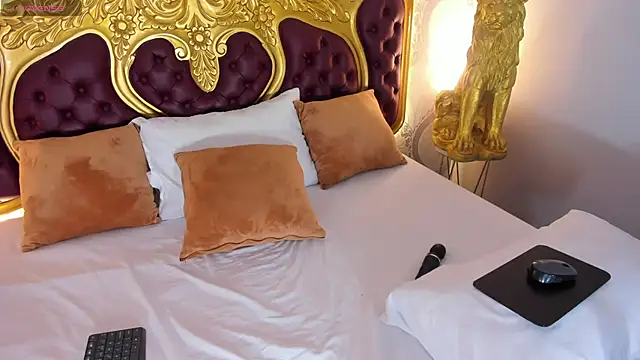 Snapshot of Dulce_26_ chatting on 03/22/25, 05:09 Dulce 26 online show from 03/22/25, 05:09