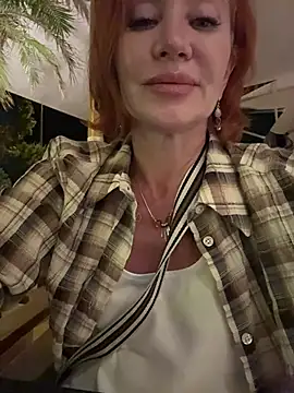 Jullia Moor online show from 06/06/26, 08:14
