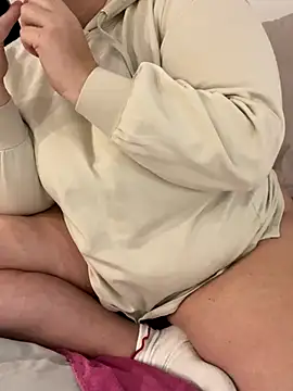 sweeti Em online show from 12/21/25, 06:20