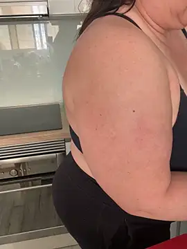 sweeti Em online show from 04/12/26, 03:15