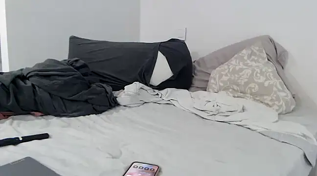 Snapshot of sweeti_Em chatting on 02/05/25, 06:59 sweeti Em online show from 02/05/25, 06:59