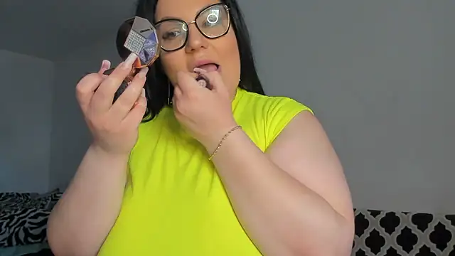 Snapshot of DaisiyWalker chatting on 03/10/25, 06:16 DaisiyWalker online show from 03/10/25, 06:16