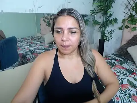 Snapshot of cum_bigass chatting on 05/09/26, 12:19 cum bigass online show from 05/09/26, 12:19