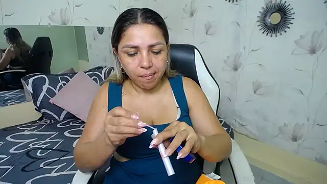 cum bigass online show from 10/04/25, 12:07