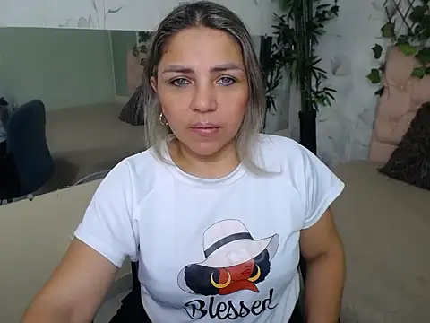 Snapshot of cum_bigass chatting on 04/18/26, 12:29 cum bigass online show from 04/18/26, 12:29