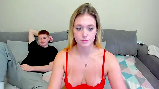 Snapshot of GarryHill chatting on 10/23/25, 10:25 GarryHill online show from 10/23/25, 10:25