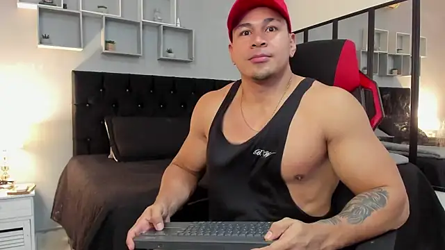 tyler hank01 online show from 12/23/25, 02:11