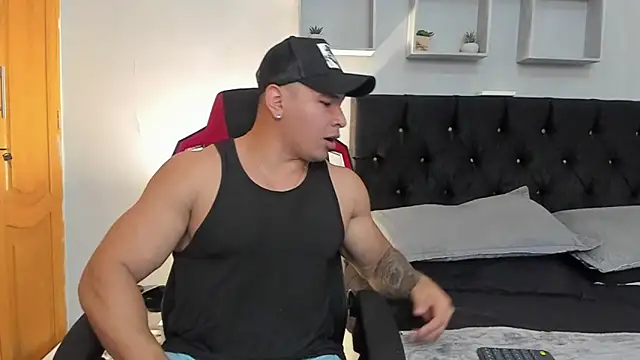 tyler hank01 online show from 04/08/26, 03:08