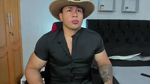 tyler hank01 online show from 12/03/25, 02:12