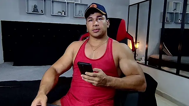 Snapshot of tyler_hank01 chatting on 01/27/25, 11:22 tyler hank01 online show from 01/27/25, 11:22