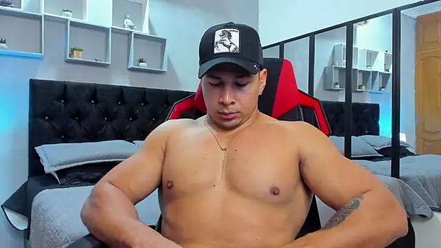 tyler hank01 online show from 01/15/26, 01:53