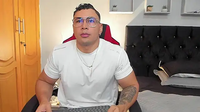 tyler hank01 online show from 03/30/26, 10:55