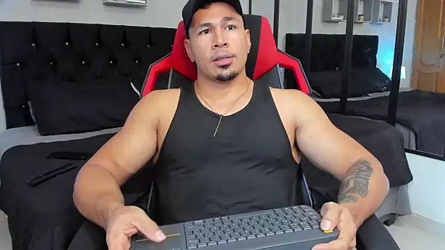 tyler hank01 online show from 03/01/26, 06:41