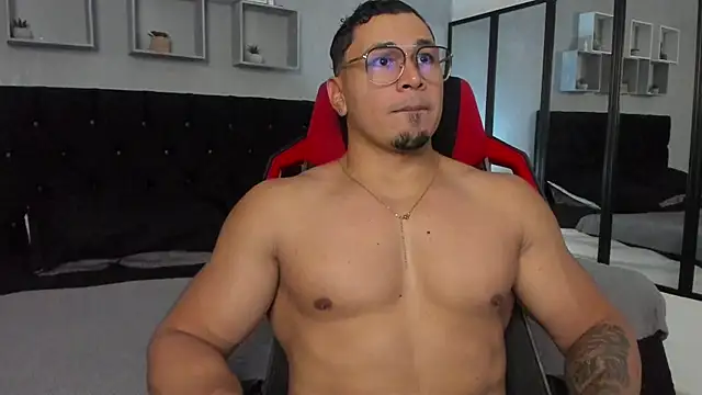 tyler hank01 online show from 10/28/25, 07:02