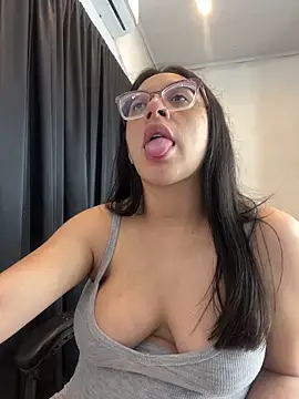 Ninnfa online show from 10/09/25, 10:21