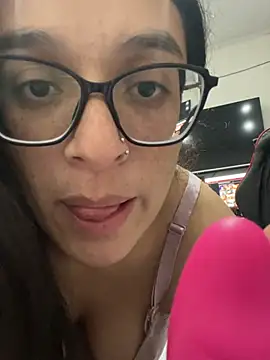 Ninnfa online show from 06/28/26, 01:12