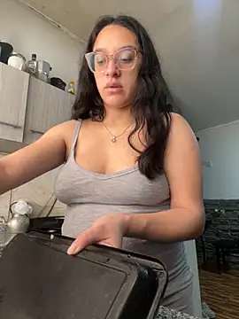 Ninnfa online show from 09/30/25, 02:01