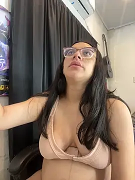 Ninnfa online show from 10/10/25, 10:54