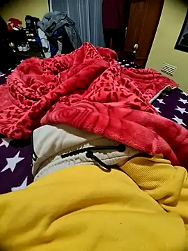 Snapshot of LuxxFin chatting on 03/19/25, 02:16 LuxxFin online show from 03/19/25, 02:16