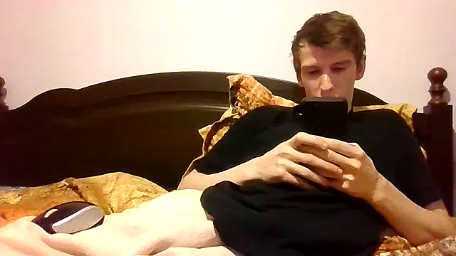 Snapshot of LuxxFin chatting on 12/05/24, 07:11 LuxxFin online show from 12/05/24, 07:11