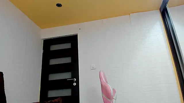 Britney Charm  online show from 03/22/25, 09:02