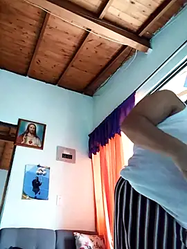 Monseratte21 online show from 11/23/25, 07:46