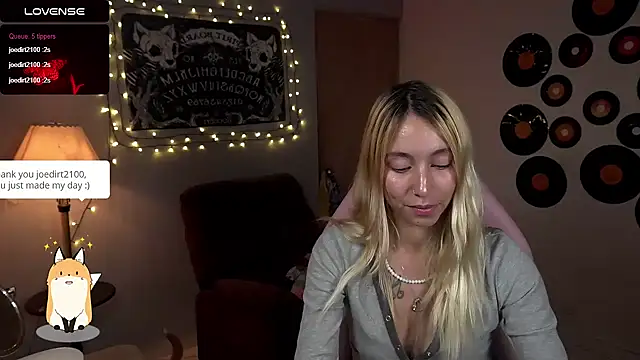 Saucy Jenn online show from 03/16/25, 04:52