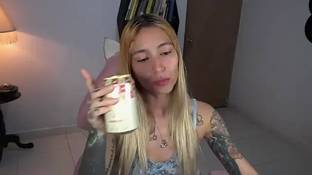 Saucy Jenn online show from 11/15/25, 03:32