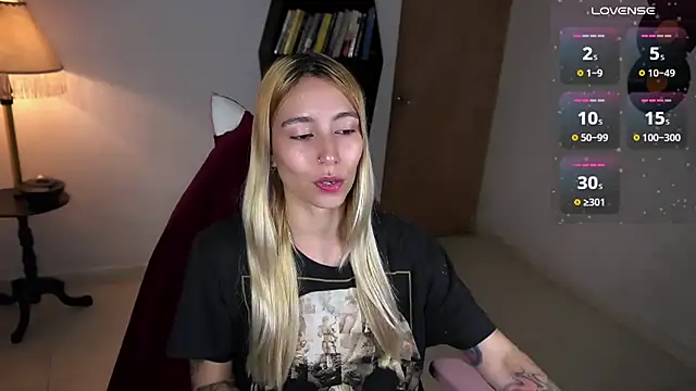 Saucy Jenn online show from 11/09/25, 10:36