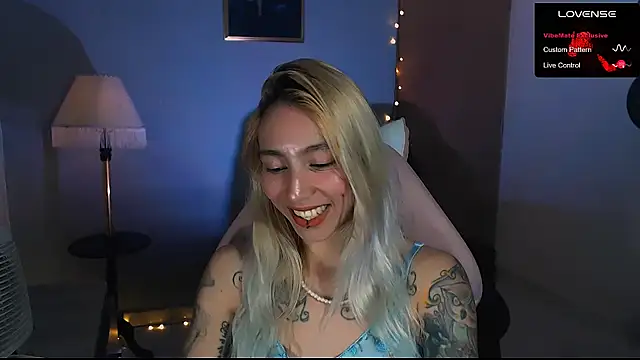 Saucy Jenn online show from 02/01/25, 02:16