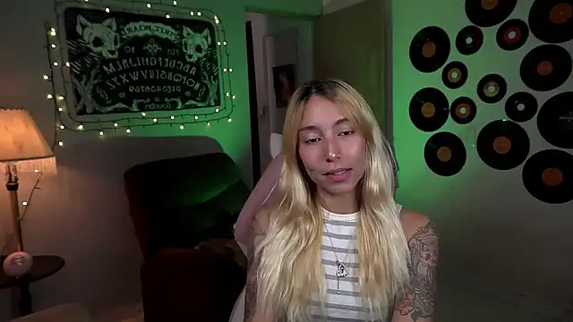 Saucy Jenn online show from 03/15/25, 03:18