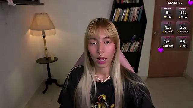 Saucy Jenn online show from 02/06/26, 03:13