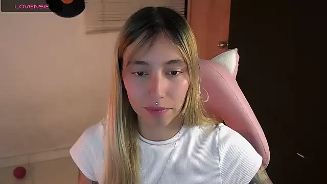 Saucy Jenn online show from 06/20/26, 03:55