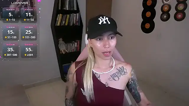 Saucy Jenn online show from 09/21/25, 11:10