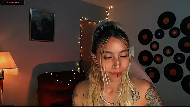 Saucy Jenn online show from 02/23/25, 06:49