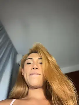 Snapshot of TastyTrap_18 chatting on 11/15/25, 06:06 TastyTrap 18 online show from 11/15/25, 06:06