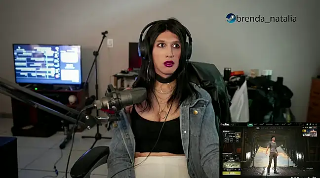 Snapshot of brenda_nataliaok chatting on 02/18/25, 01:54 brenda nataliaok online show from 02/18/25, 01:54