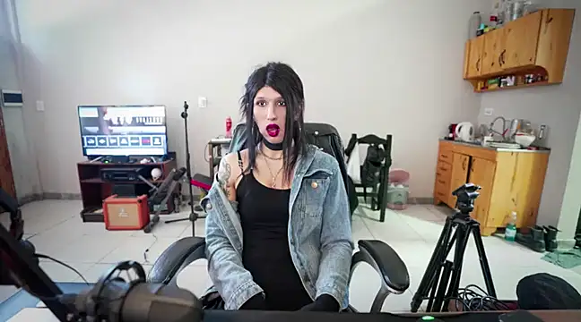 Snapshot of brenda_nataliaok chatting on 03/13/25, 07:17 brenda nataliaok online show from 03/13/25, 07:17