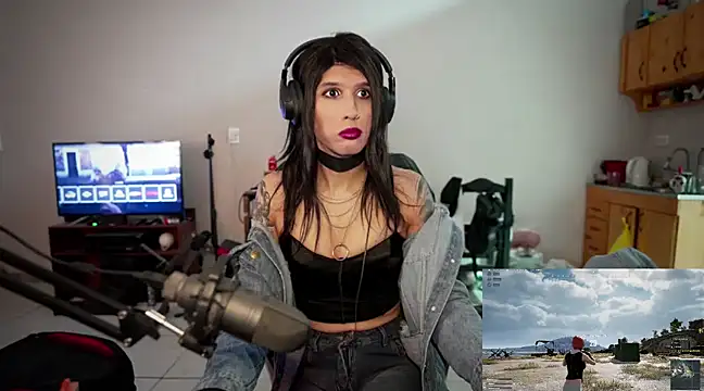 Snapshot of brenda_nataliaok chatting on 03/20/25, 02:08 brenda nataliaok online show from 03/20/25, 02:08