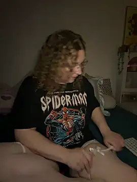 EmmieRae online show from 10/28/25, 04:24