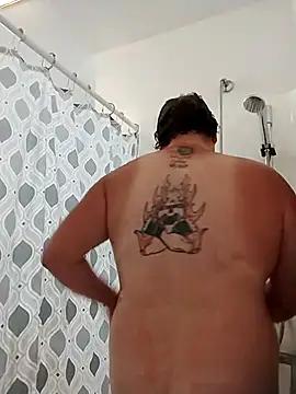 Snapshot of JGRisk chatting on 09/22/25, 01:28 JGRisk online show from 09/22/25, 01:28