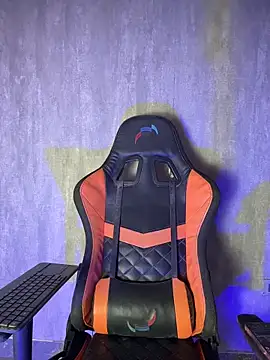 Snapshot of Valentinne_z chatting on 04/14/26, 12:26 Valentinne z online show from 04/14/26, 12:26