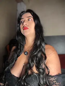 Snapshot of Valentinne_z chatting on 04/10/26, 09:05 Valentinne z online show from 04/10/26, 09:05