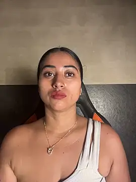 Valentinne z online show from 05/14/26, 09:50